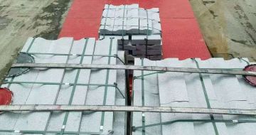 铁岭 芝麻白仿形加直形路沿石出货日常