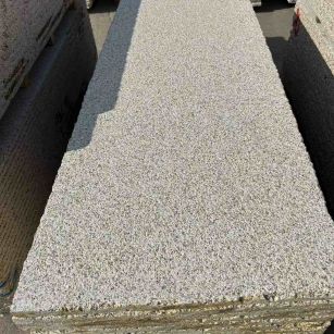 铁岭 黄金麻花岗岩荔枝面毛板，半成品