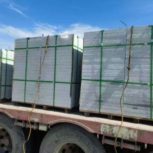 铁岭 芝麻白花岗岩地铺石装车日常