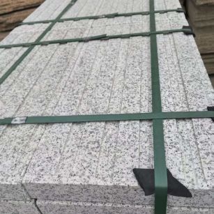 铁岭 白麻花岗岩直行盲道石，盲条，地铺石