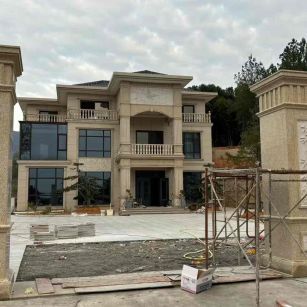 铁岭 黄金麻花岗岩别墅雕花外墙干挂配上门口雕花罗马柱