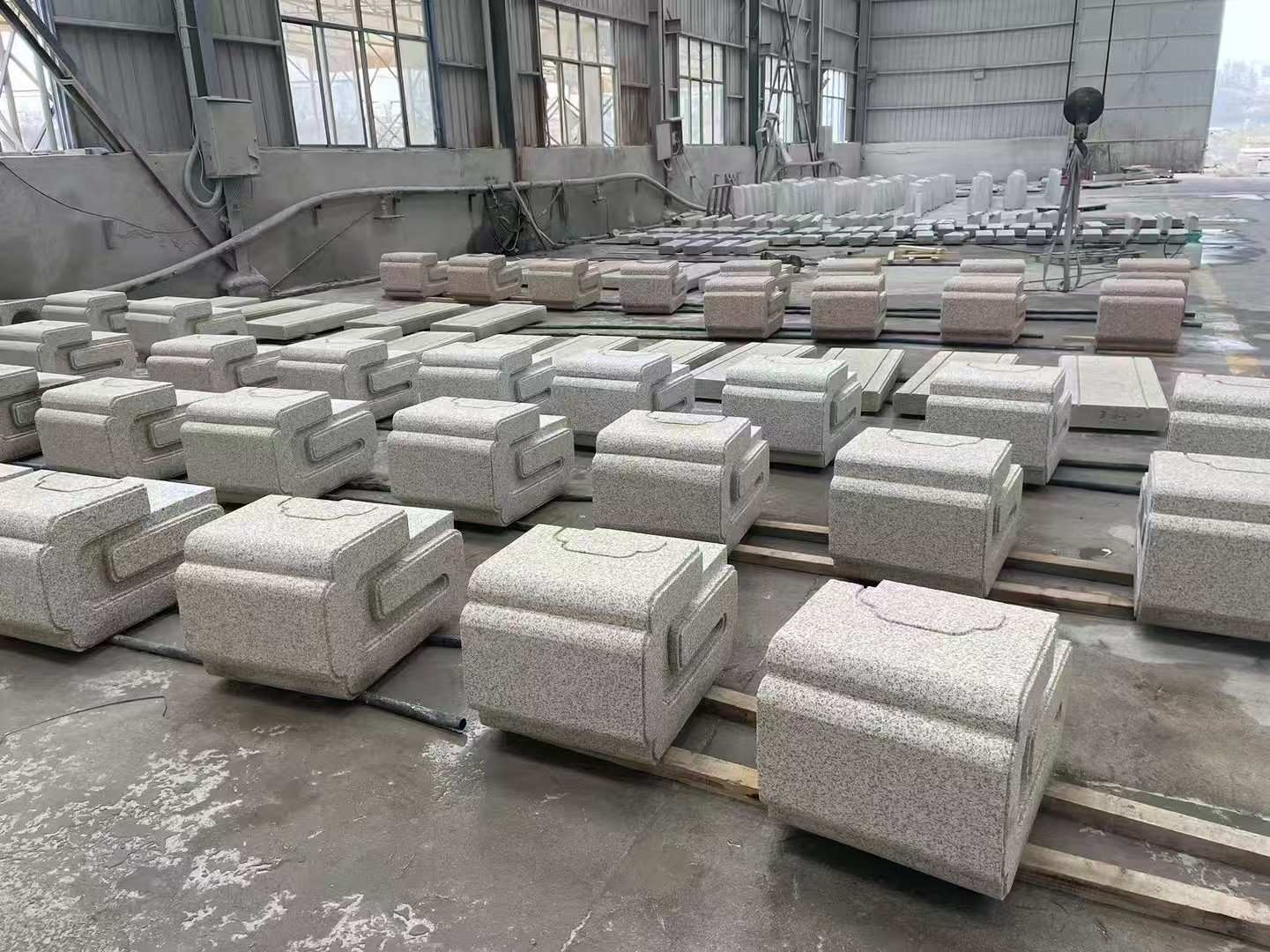 铁岭 白麻花岗岩异形加工-石凳，坐凳