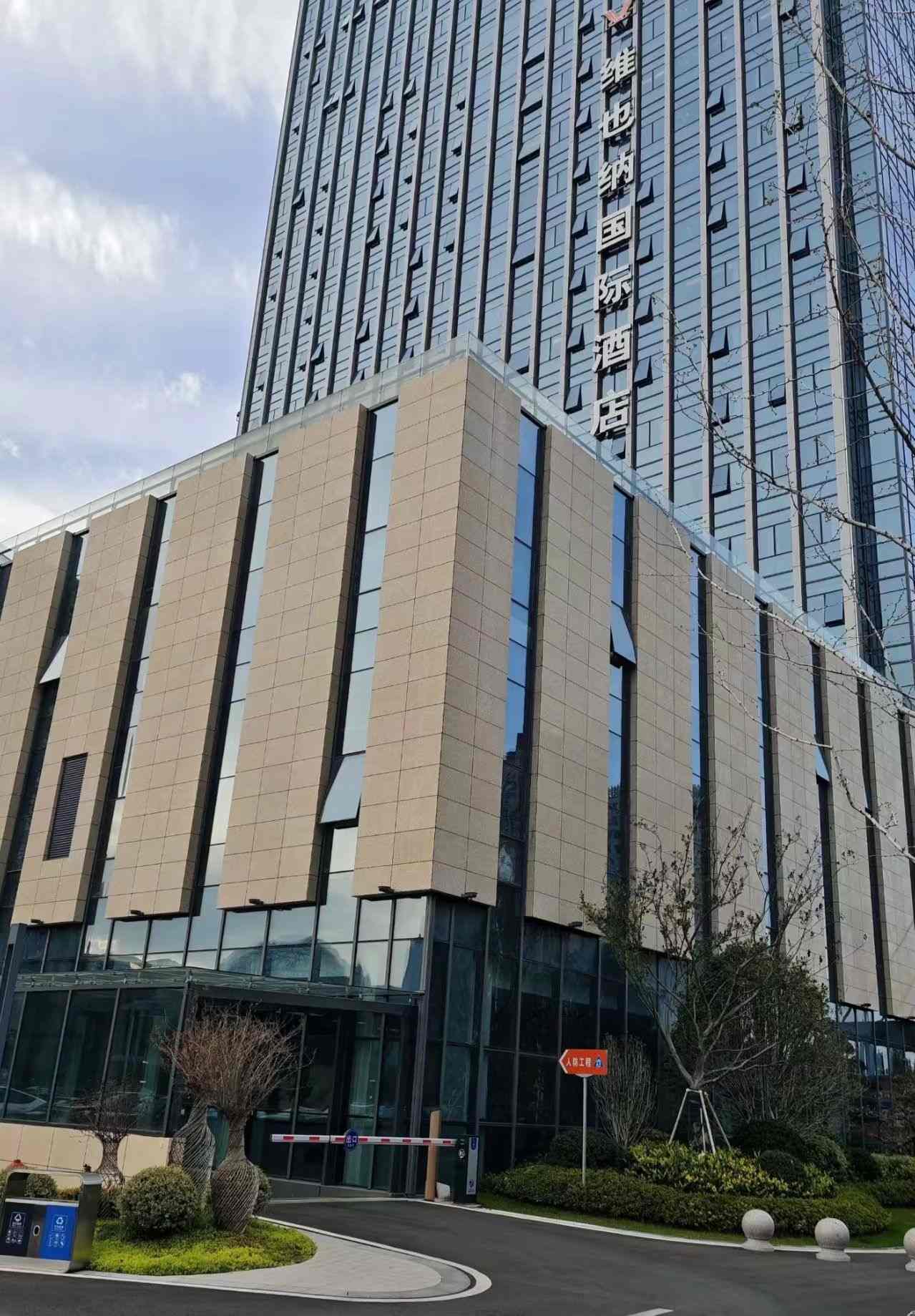 铁岭 黄金麻花岗岩外墙干挂