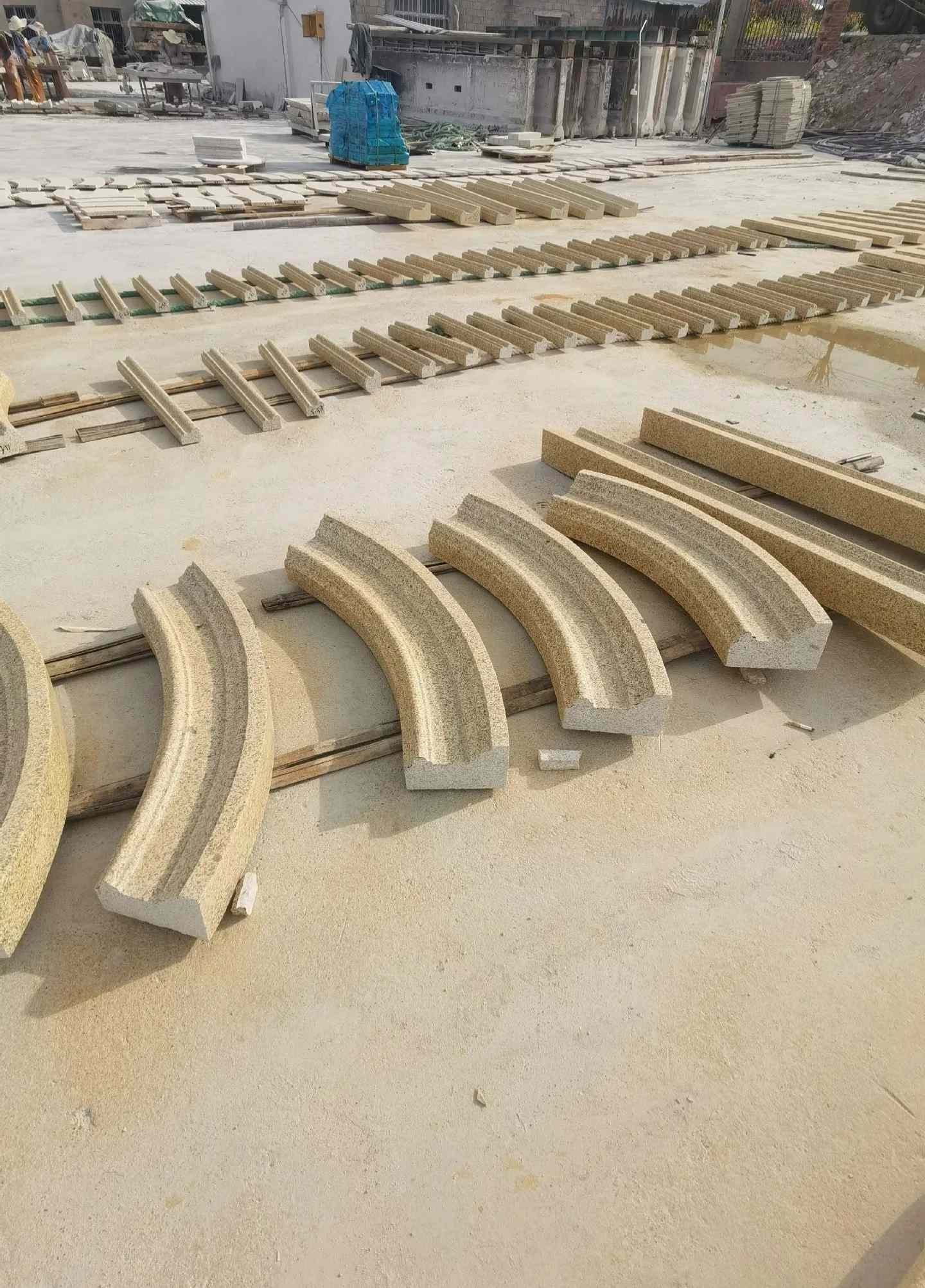 铁岭 黄金麻花岗岩别墅线条