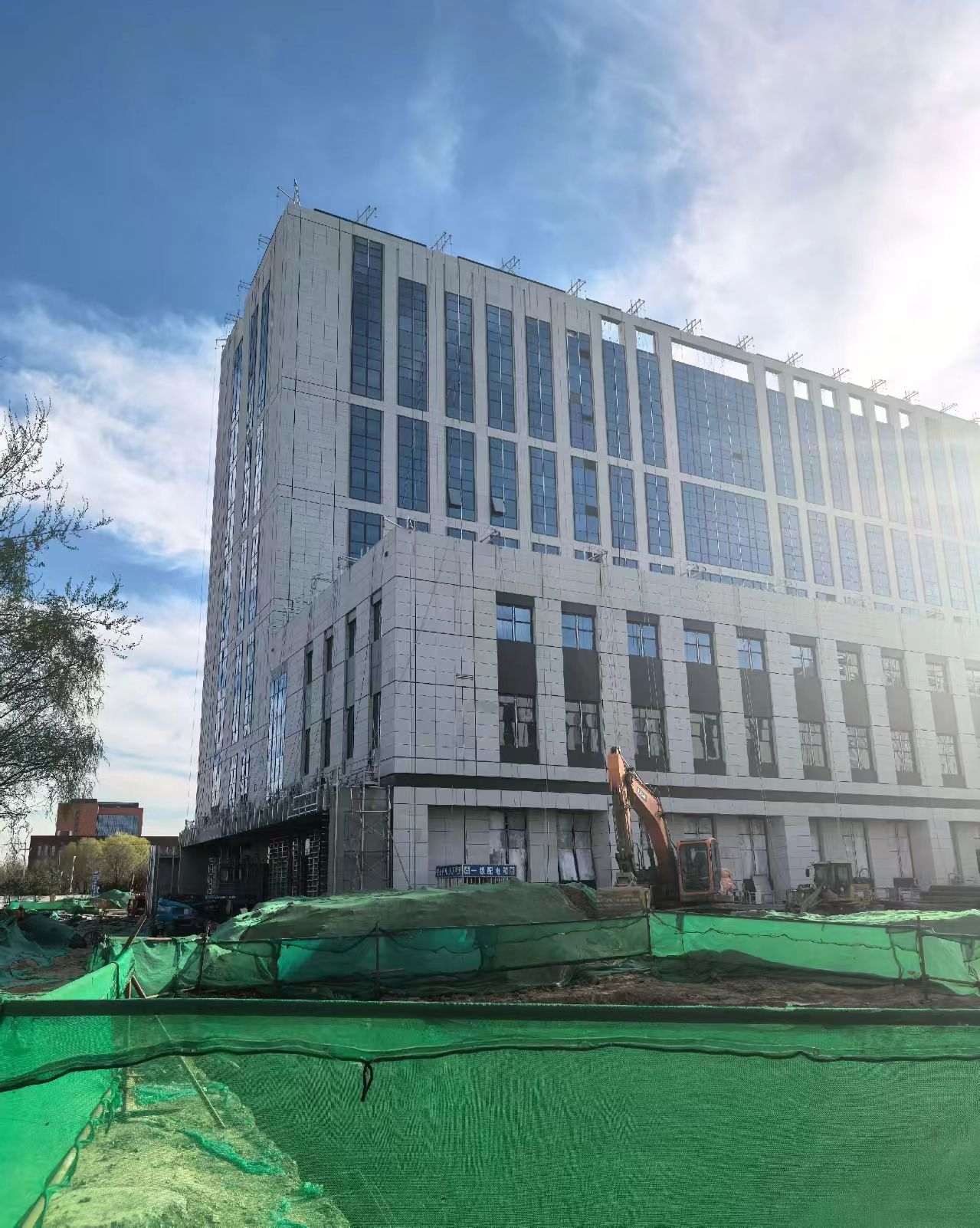 铁岭 白麻花岗岩石材外墙干挂