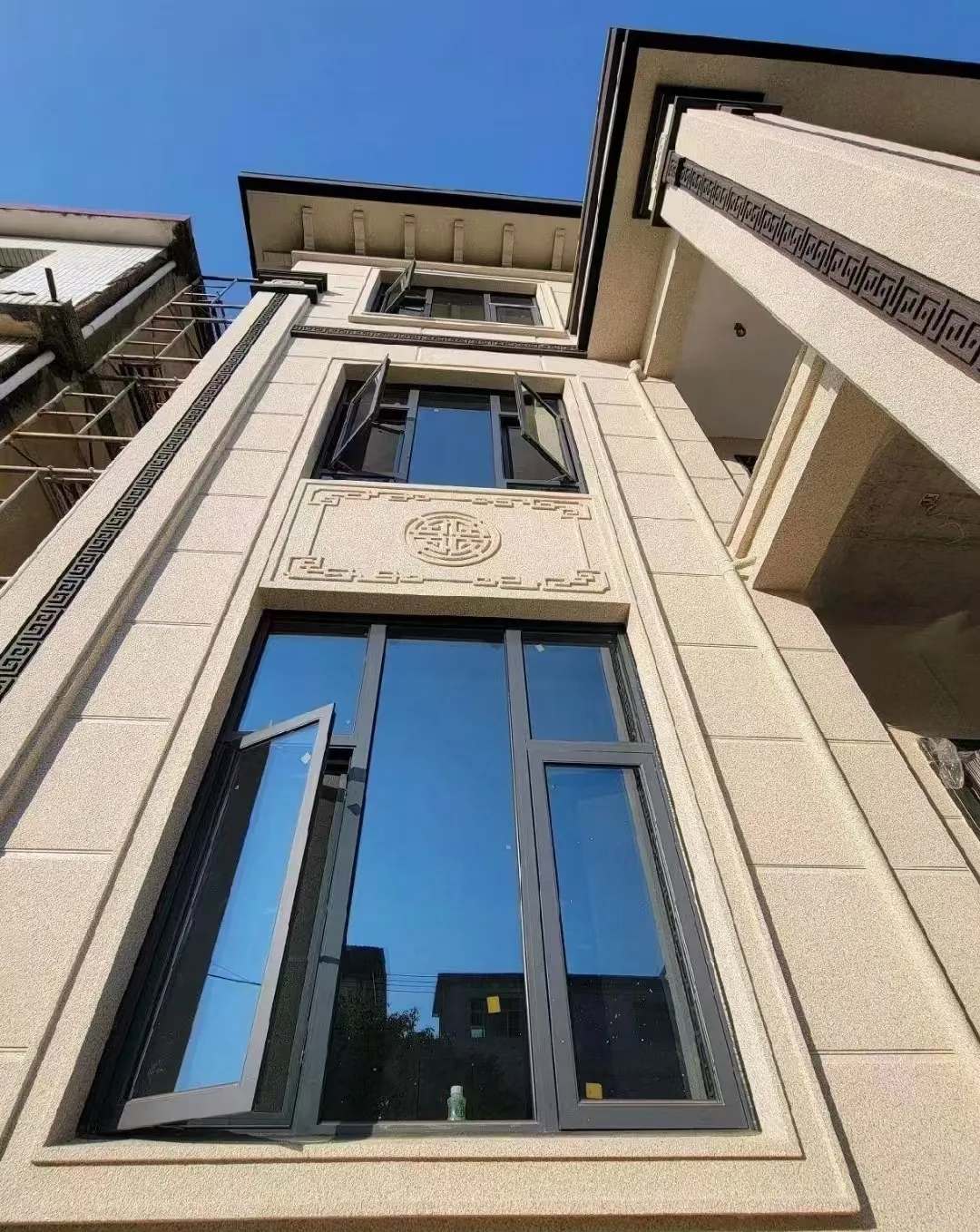 铁岭 黄金麻荔枝面别墅外墙干挂效果展示