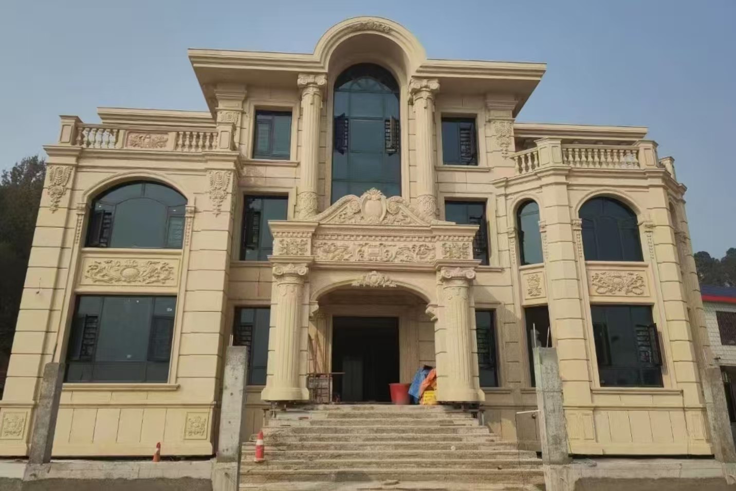 铁岭 黄金麻花岗岩别墅外墙干挂