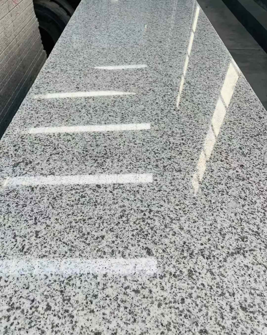 铁岭 白麻花岗岩光面毛板